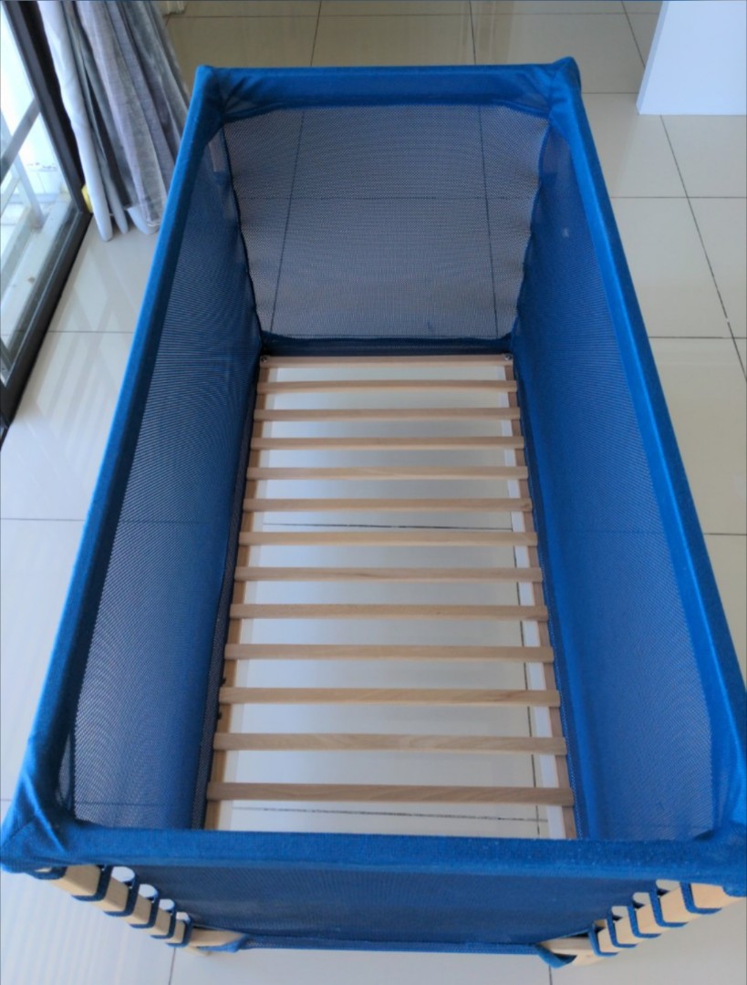 Ikea shop flitig cot