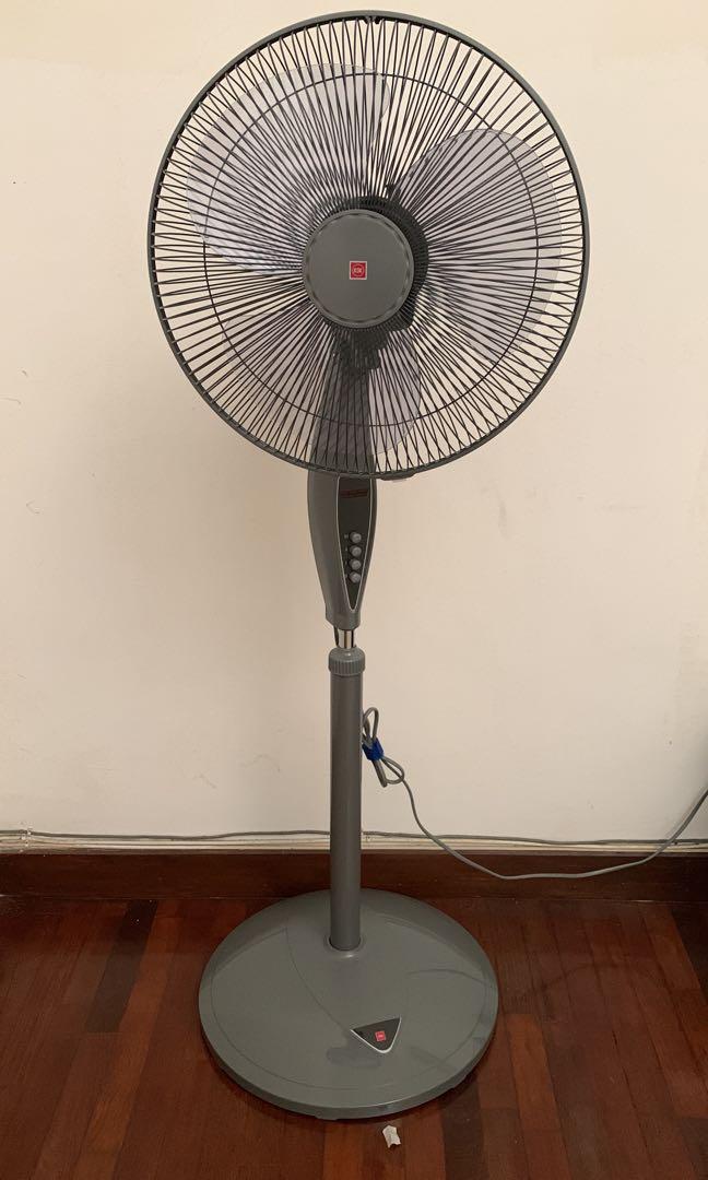 KDK KX405 Stand Fan, Furniture & Home Living, Lighting & Fans, Fans on