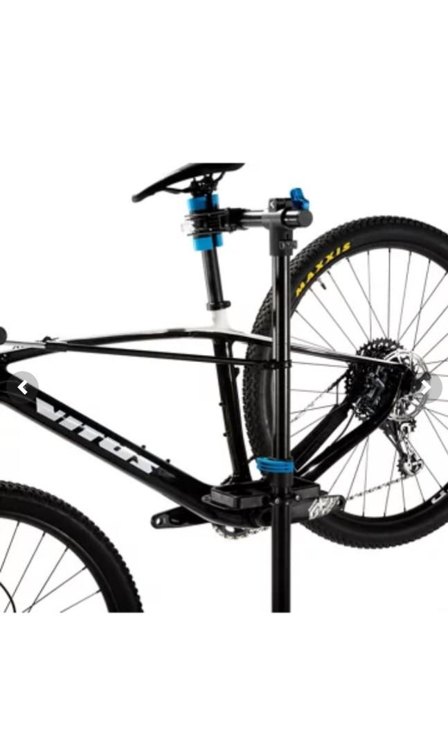 LifeLine Folding Bike Workstand, Sports Equipment, Bicycles & Parts