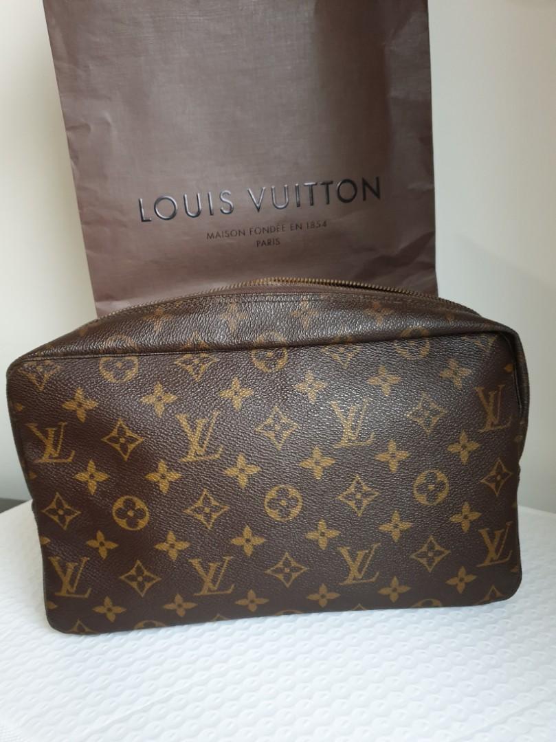 Louis Vuitton LV Monogram Classic Toiletry Pouch Clutch Hand Bag