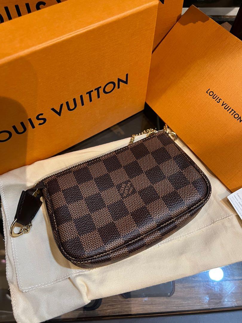 LV mini Pochette damier ebene (Category: Luxury Bags & Wallets) located in Cavite. Submitted by rraaa32 (Listing ID 1156088125, Image 1). Description: Bnew complete.