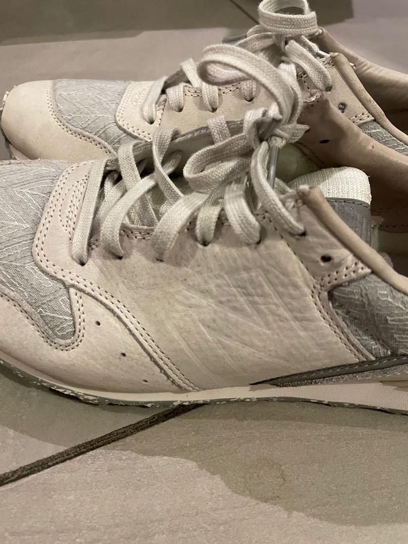 New Balance 996 - Sz 10 (Category: Sneakers) located in Quezon City. Submitted by lemonstore_ (Listing ID 1156081131, Image 3). Description: New Balance 997 Size 10 mens Size 11 womens (womens style pero fit sa mens kaya size 11 sa tag) No Box.