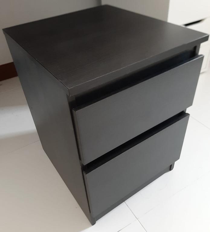Kullen nightstand outlet