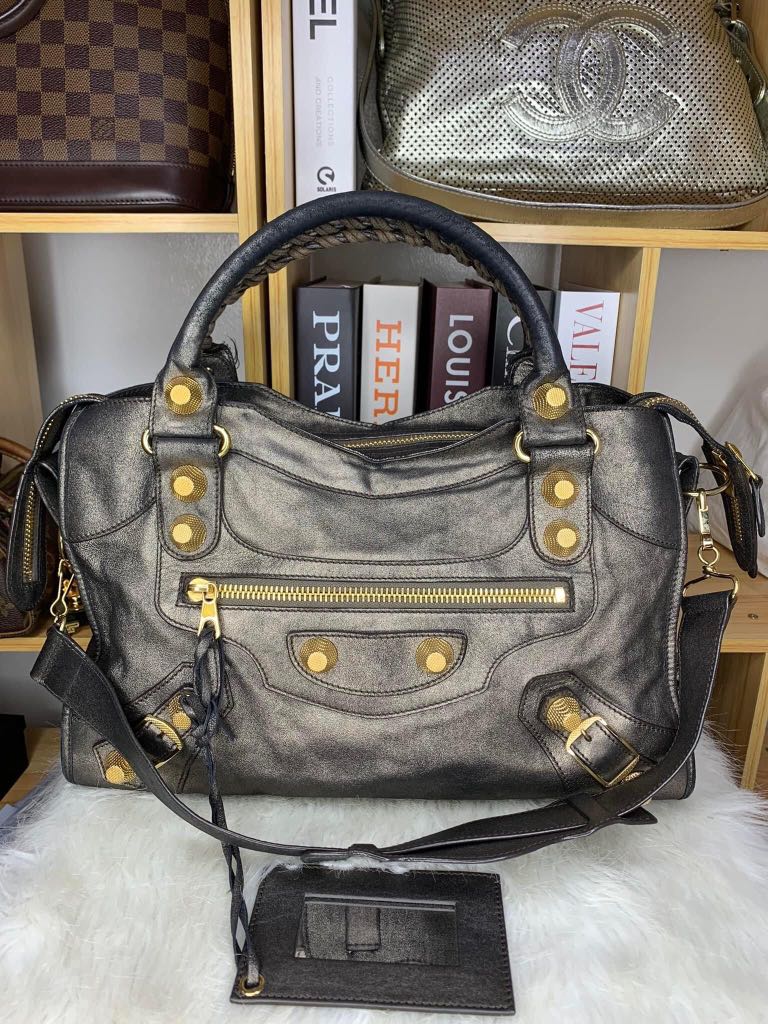 balenciaga giant gold city