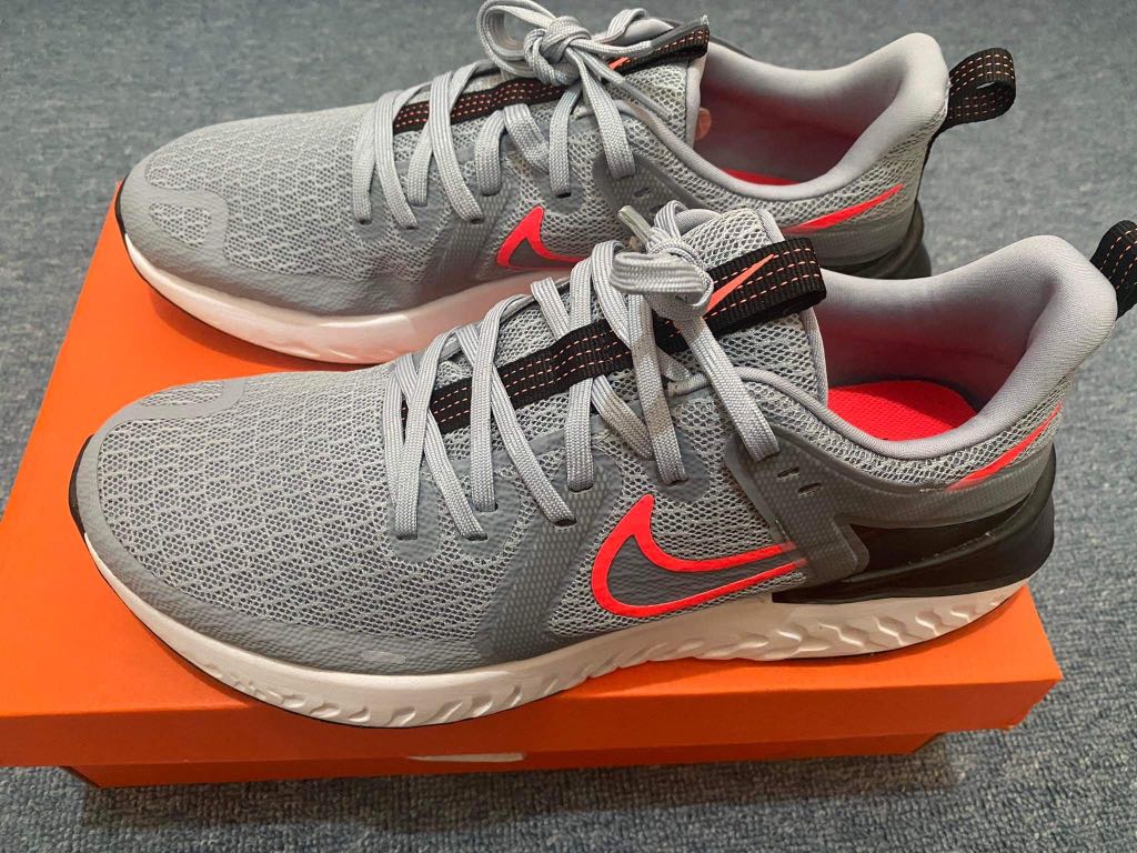 mens nike legend react 2