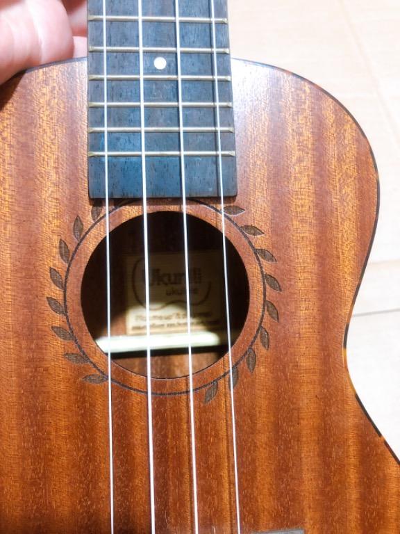 Second outlet hand ukulele