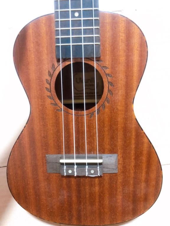 Second sale hand ukulele