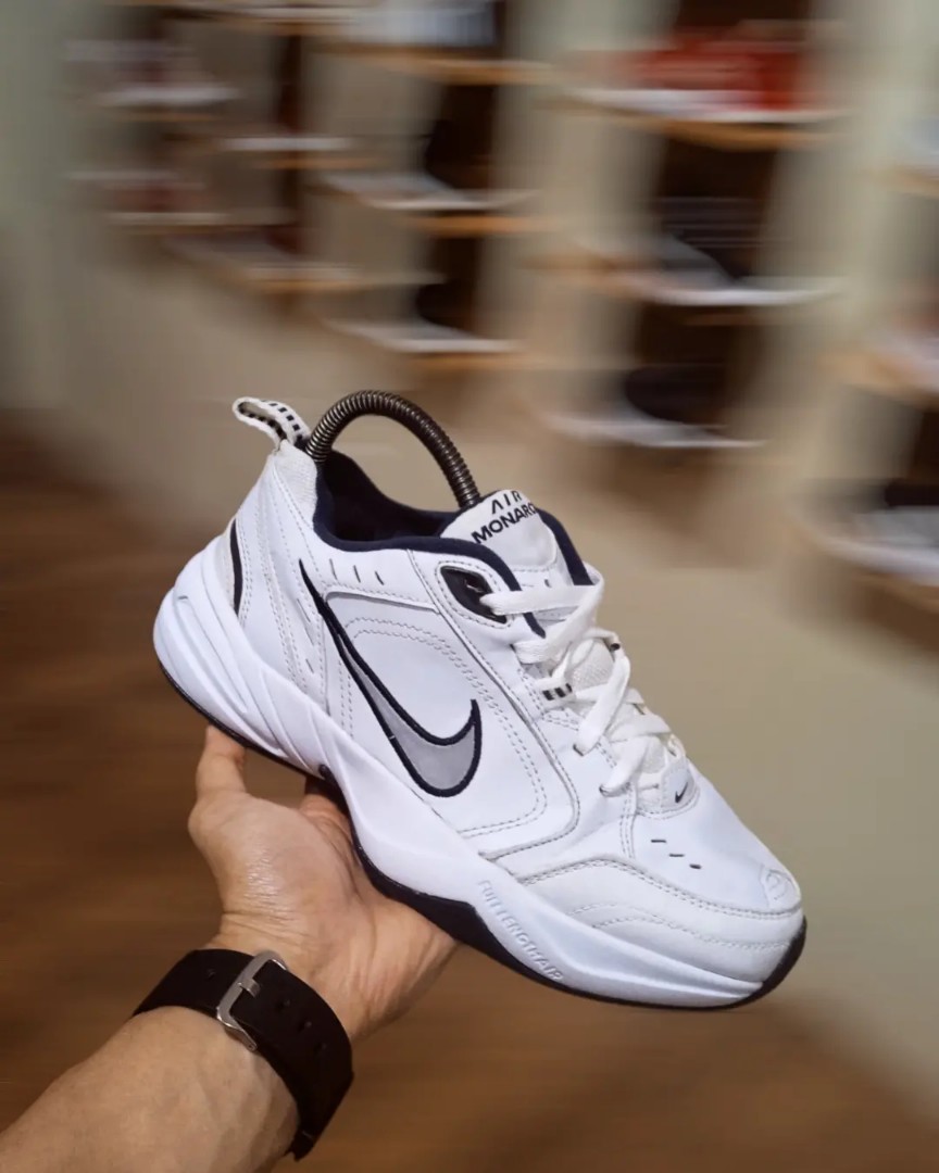 nike monarch 41