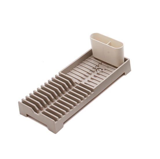 https://media.karousell.com/media/photos/products/2022/4/19/smart_living_dish_drainer_with_1650379407_810f1042_progressive.jpg