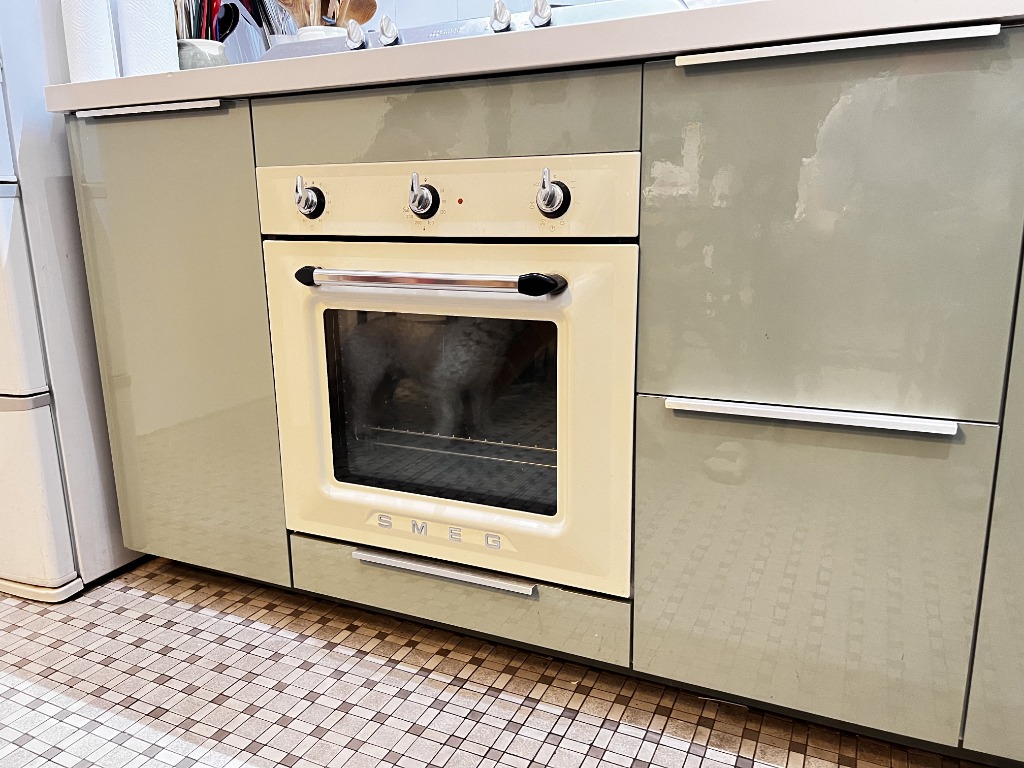 SMEG 60cm BuiltIn ThermoVentilated Victoria Oven, TV & Home Appliances, Kitchen Appliances