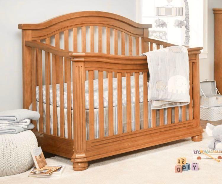 Sorelle Solid wood toddler bed cosleeping, Babies & Kids, Baby Nursery