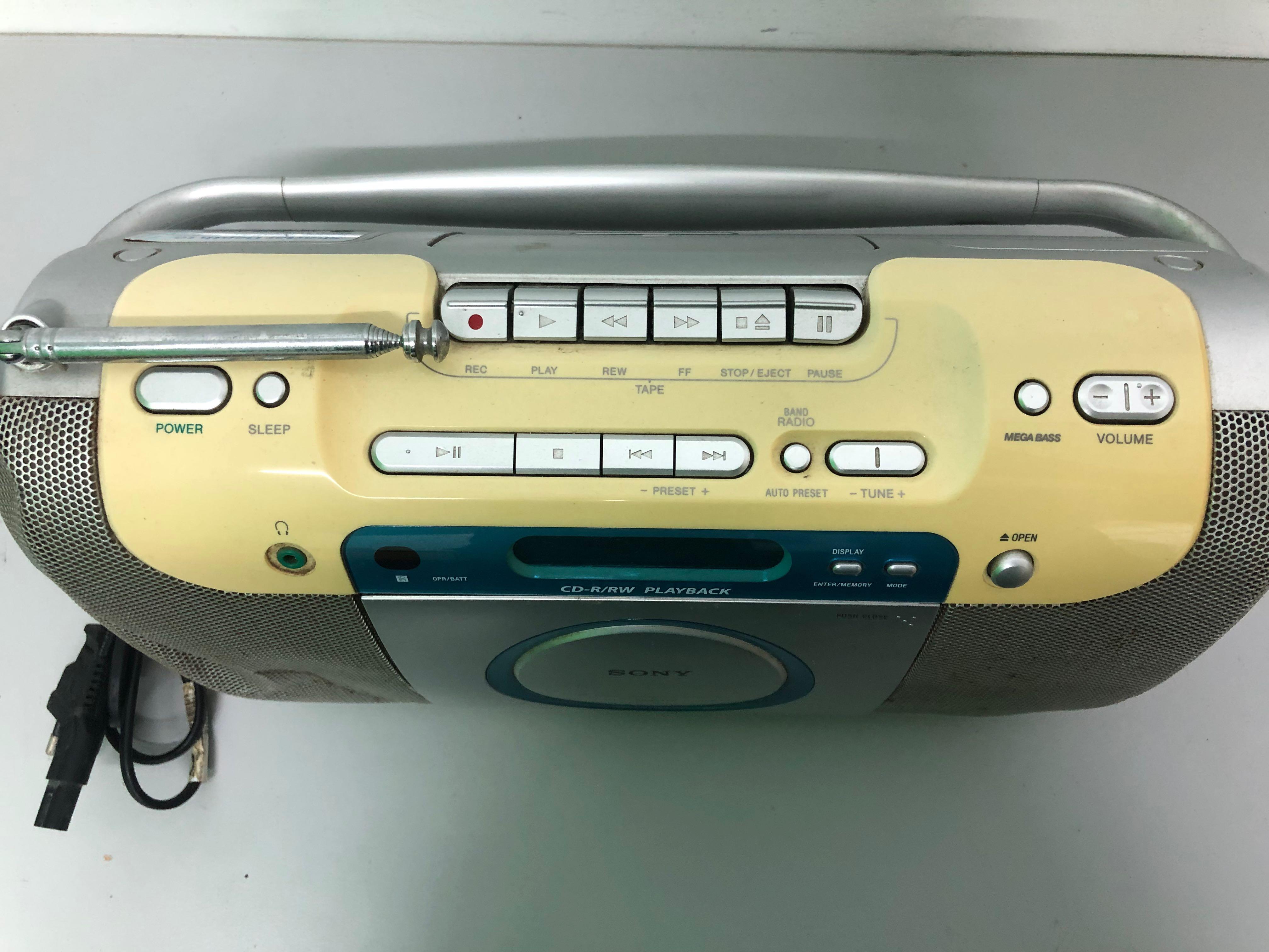 Sony CFDE100 CD/Cassette/Radio FM/AM, Audio, Portable Audio