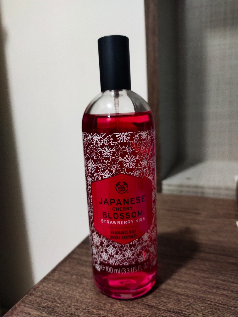 Japanese cherry blossom hotsell strawberry kiss fragrance mist