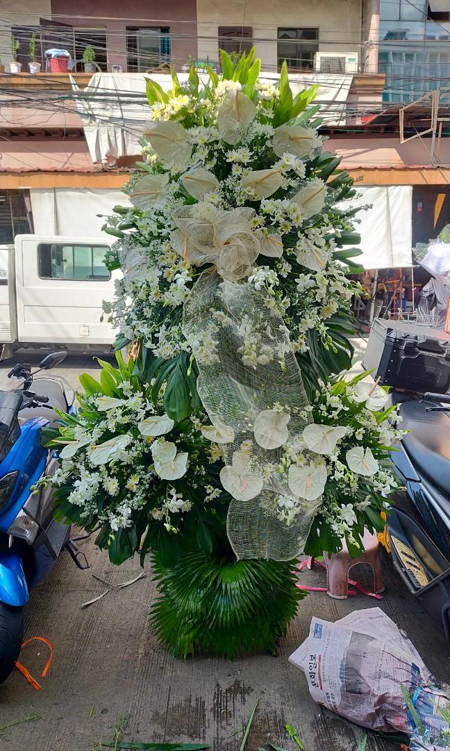 toto' affordable flower arrangement burial sympathy and funeral flowers, Furniture & Home