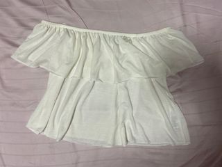 (Category: ) located in . Submitted by thewardrobespace (Listing ID 1156127373, Image 1). Description: .