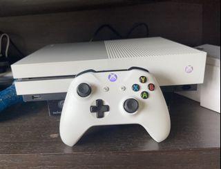 Xbox One S 1 TB for sale with 3 Games