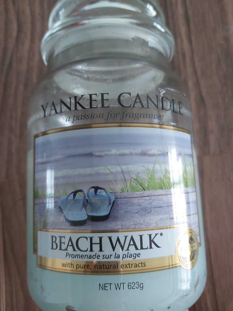 Yankee candle Beach walk, Furniture & Home Living, Home Fragrance on