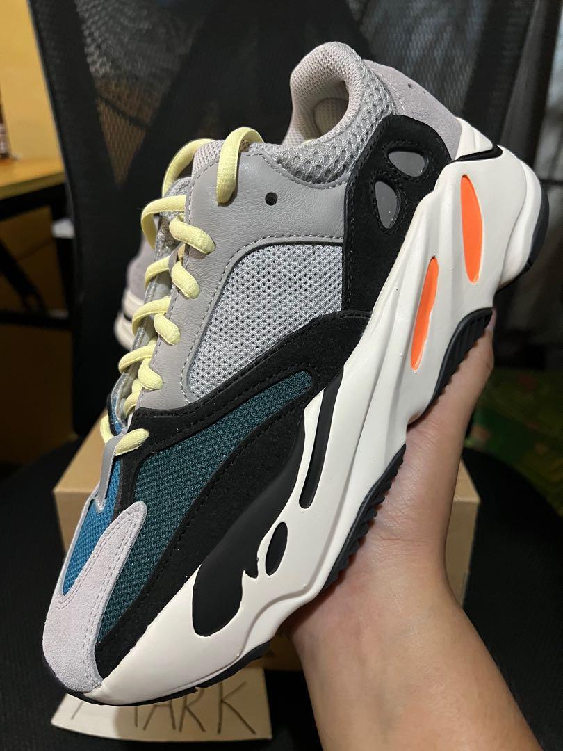Yeezy 700 sales og waverunner