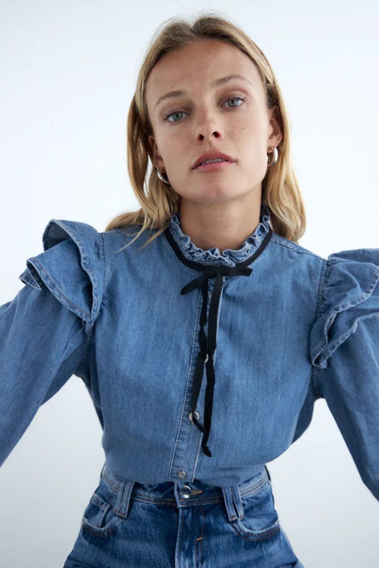 ZARA denim ruffled blouse, Fesyen 