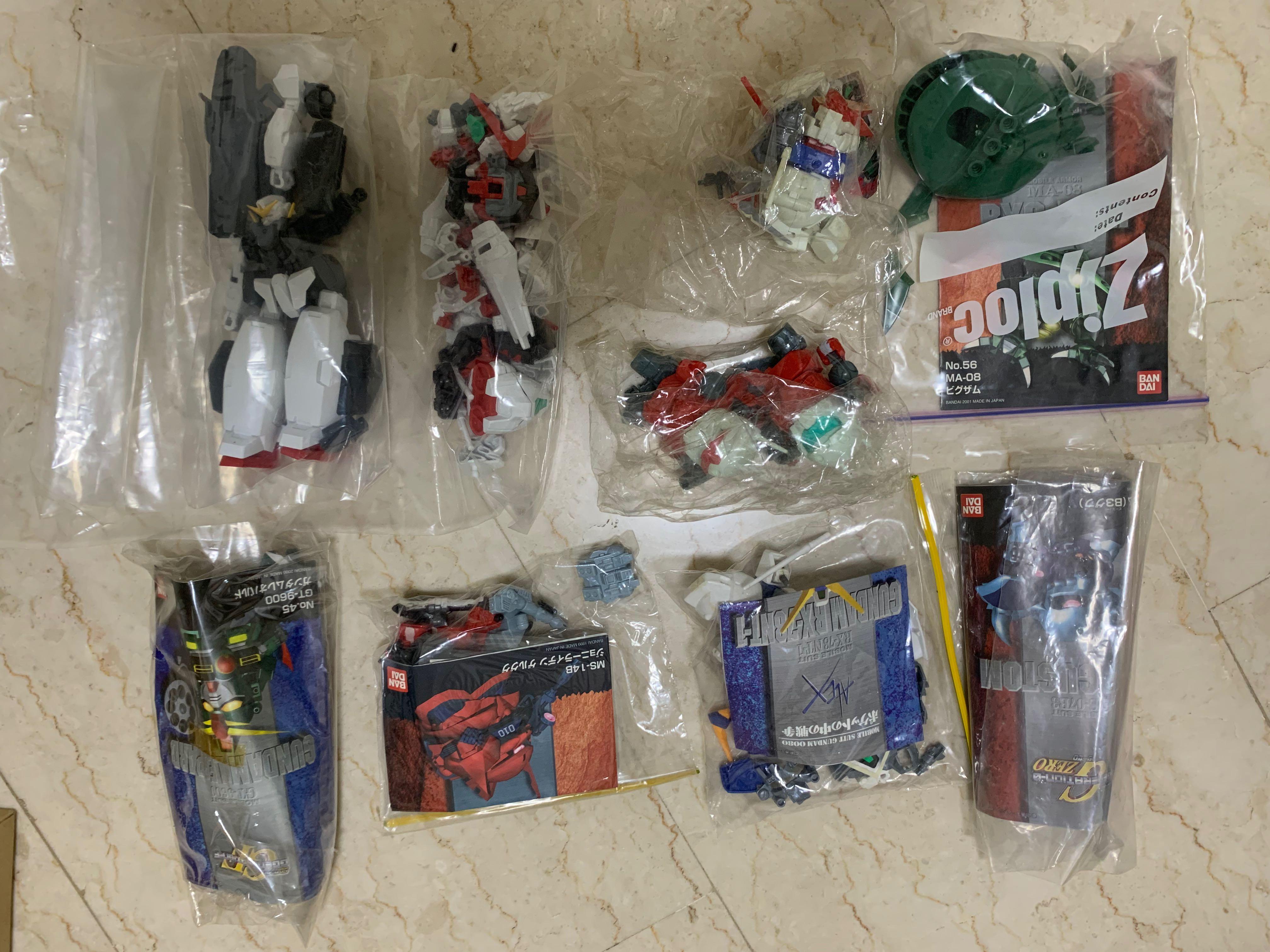 1/144 and SD gundam (Category: Gundam Model Kits) located in Singapore. Submitted by tim_ong (Listing ID 1152677485, Image 1). Description: Asorted built SD gundam and 1/144 non grade Virtue gundam *****Not sure if got missing parts.