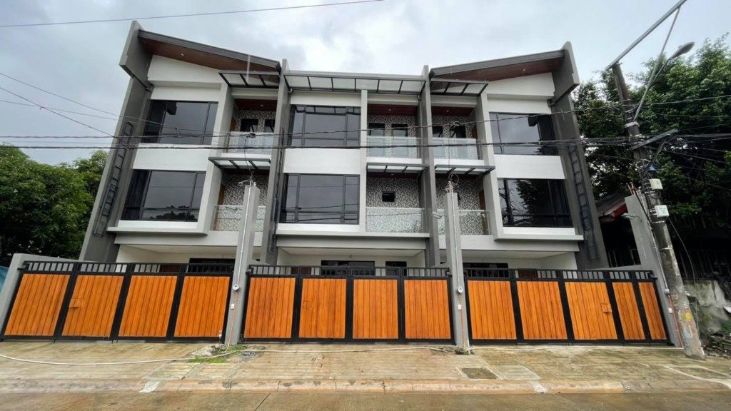 AA Townhouse in Marcos Highway Antipolo nr C5 going Eastwood Ortigas