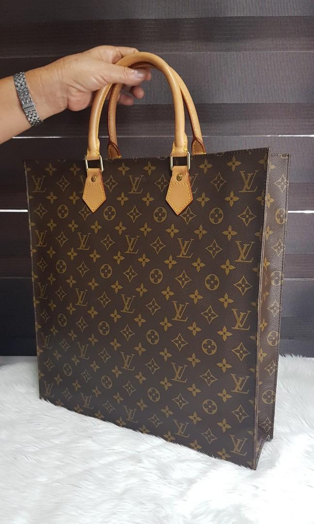 LV Louis Vuitton Petit Sac Plat Authentic, Luxury, Bags & Wallets on  Carousell