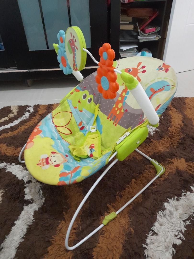 Baby bouncer cocolatte wheeler kondisi msh bagus getar msh berfungsi tinggal kasi batrei
