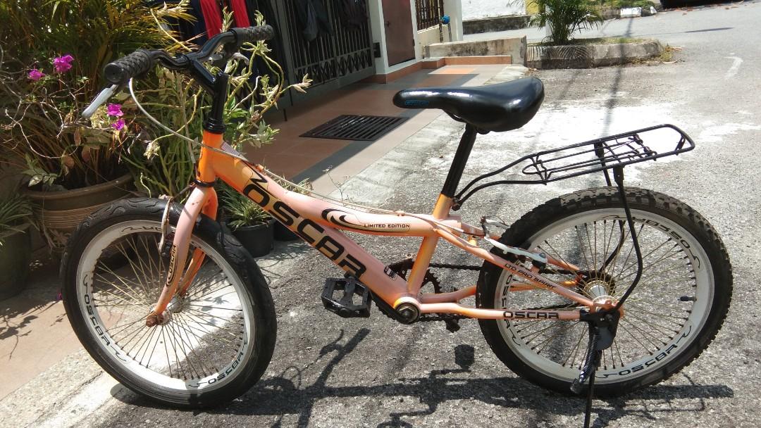 pelajar sekolah basikal