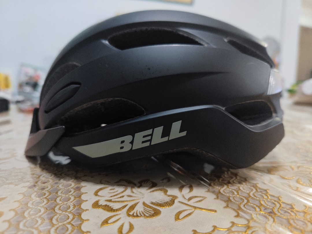 Bell Helmet, Sports Equipment, Bicycles 