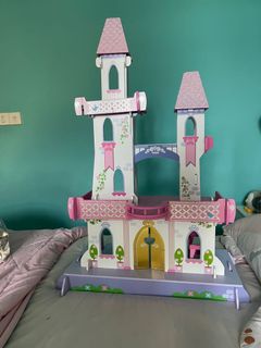 (Category: ) located in . Submitted by lanna86 (Listing ID 1152661025, Image 1). Description: .