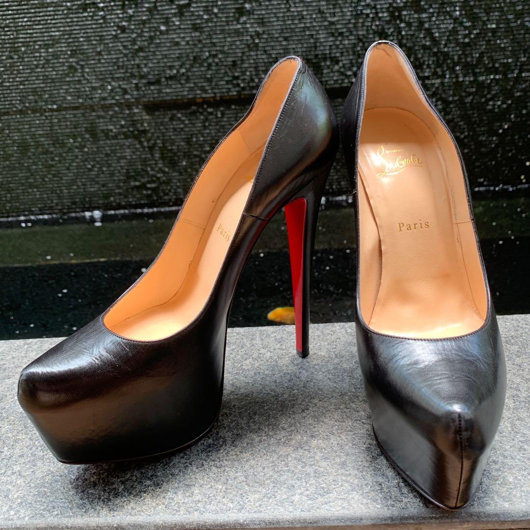 Christian louboutin daffodile hotsell heels
