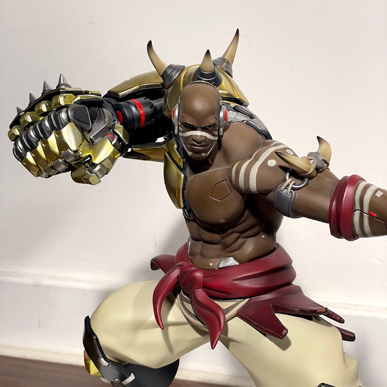 Doomfist Premium Statue Overwatch Battle Blizzard Gear
