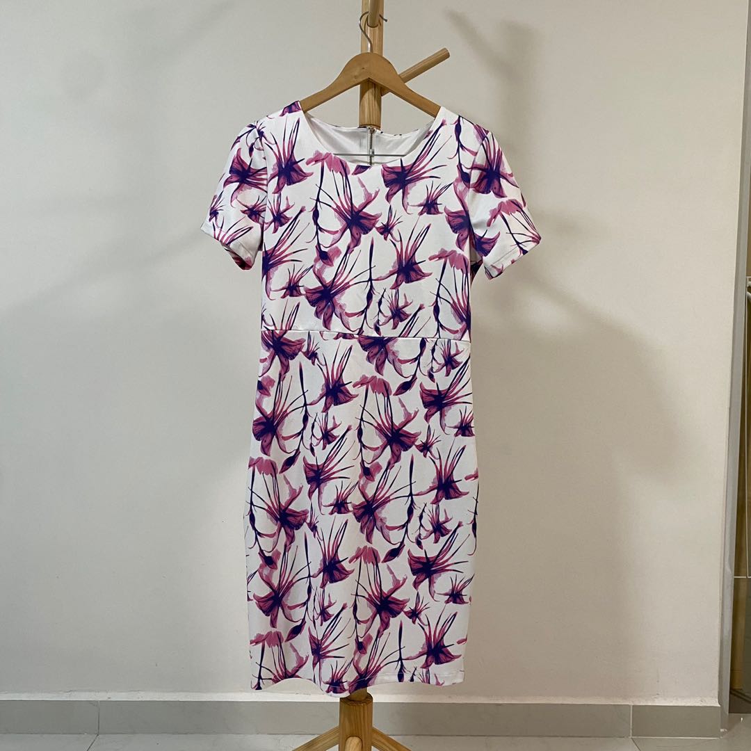 Purple and white best sale floral dress