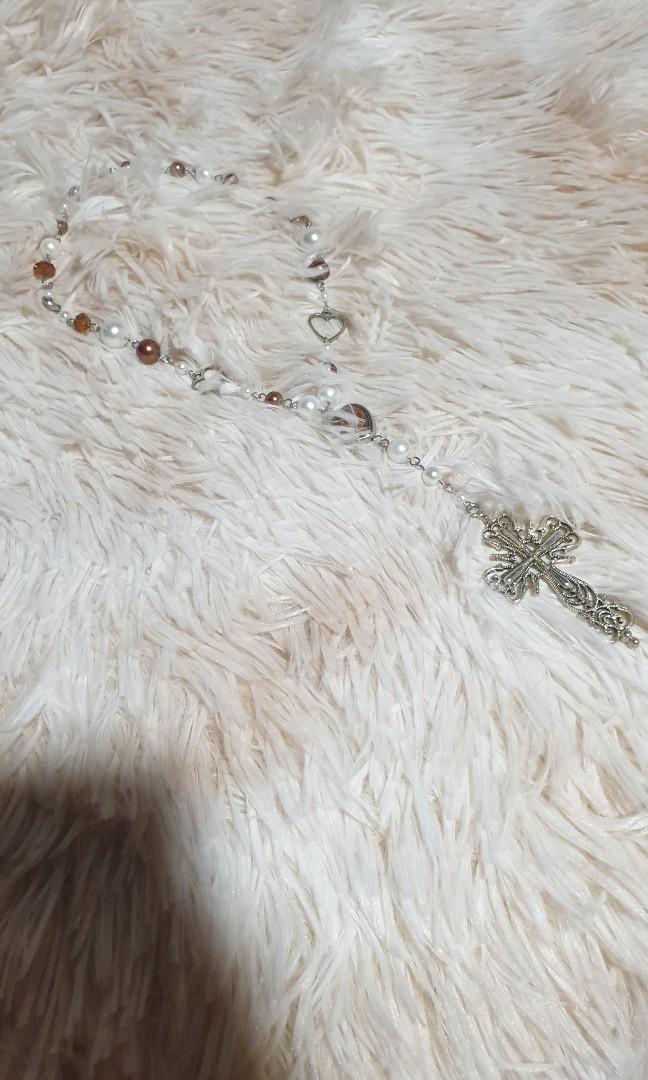 GOTHIC/ALT PEARL ROSARY NECKLACE (Category: Other Accessories) located in Cavite. Submitted by spicypeewee (Listing ID 1152662447, Image 1). Description: like new, worn a few times.