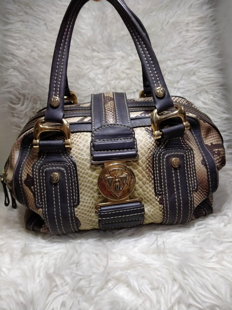 Gucci hand sales carry luggage