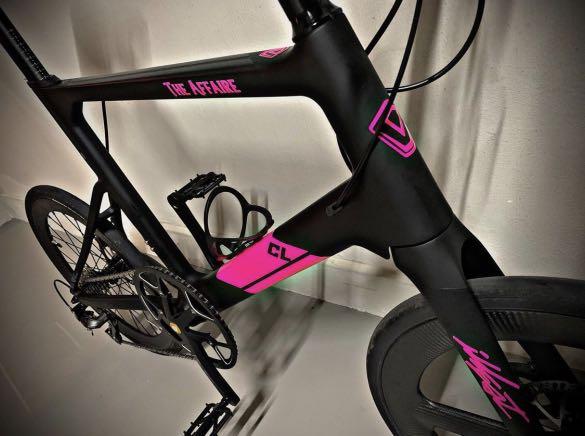 JAVA CL carbon (flat bar) (Category: Bicycles) located in Singapore. Submitted by lennyyyyy (Listing ID 1152613299, Image 3). Description: JAVA CL Carbon mini velo - carbon frame (internal cabling) - aftermarket tri-spoke carbon wheels (451) - Litepro 56T chain ring (single) - KMC chain - Shimano hydraulic brakes - Shimano Altus shifter (9sp) - Shimano casette (11-28t) - Ritchey carbon stem - Ritchey carbon handle bar - around 9kg Will include al