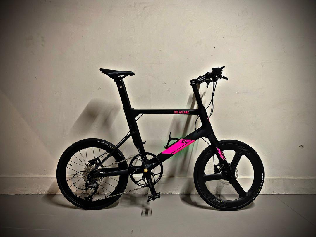 JAVA CL carbon (flat bar) (Category: Bicycles) located in Singapore. Submitted by lennyyyyy (Listing ID 1152613299, Image 2). Description: JAVA CL Carbon mini velo - carbon frame (internal cabling) - aftermarket tri-spoke carbon wheels (451) - Litepro 56T chain ring (single) - KMC chain - Shimano hydraulic brakes - Shimano Altus shifter (9sp) - Shimano casette (11-28t) - Ritchey carbon stem - Ritchey carbon handle bar - around 9kg Will include al