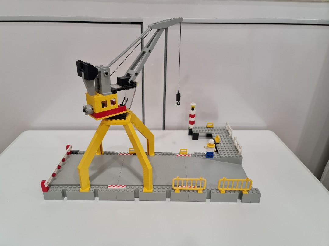 Lego dock deals crane