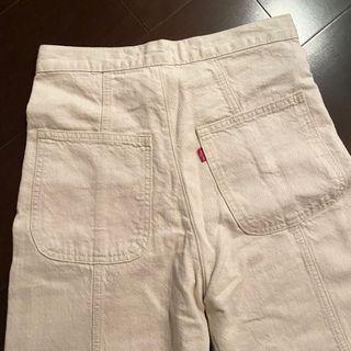 Levi’s 米白色縫線直筒長褲