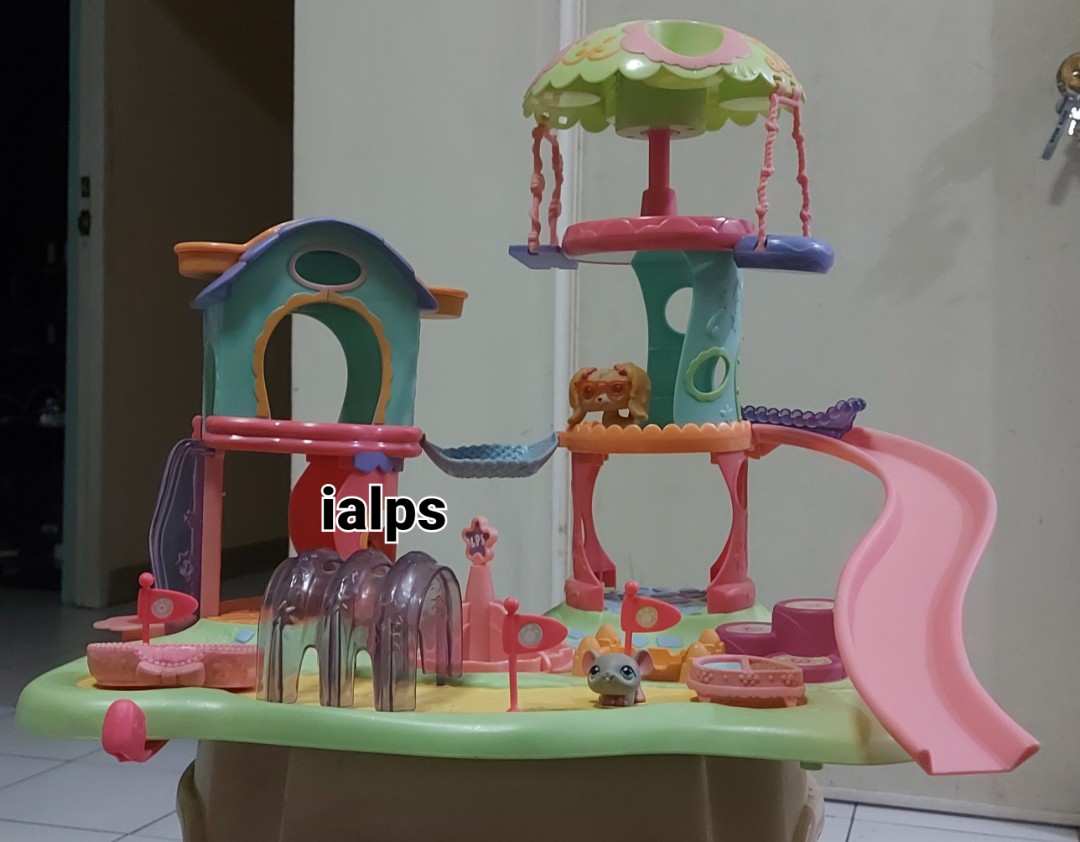 Littlest Littlest Pet Shop LPS Whirl Around Playground, Hobbies