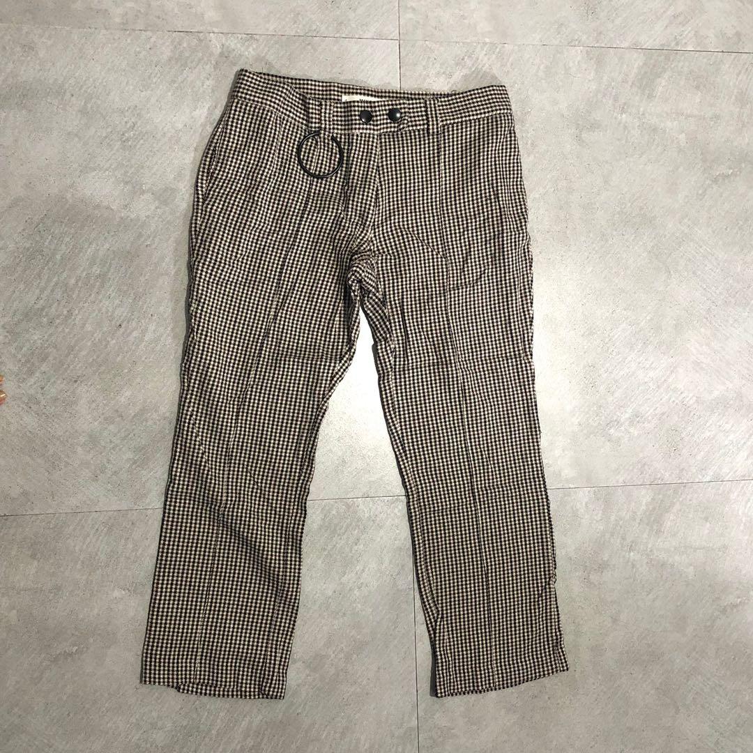Mango casual cargo pants (Category: Other Bottoms) located in Taguig. Submitted by kkstuff_ (Listing ID 1152659038, Image 1). Description: 🌷Rules: READ •First to comment mine •Payment First Policy •Fixed Price •Strictly 2 days reservation only •Scheduled Delivery, NO RUSH 🌷Brand & Details on picture 🌷Color may vary due to lighting.