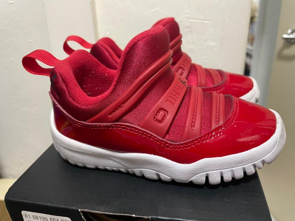 Nike air jordan retro 11 red top