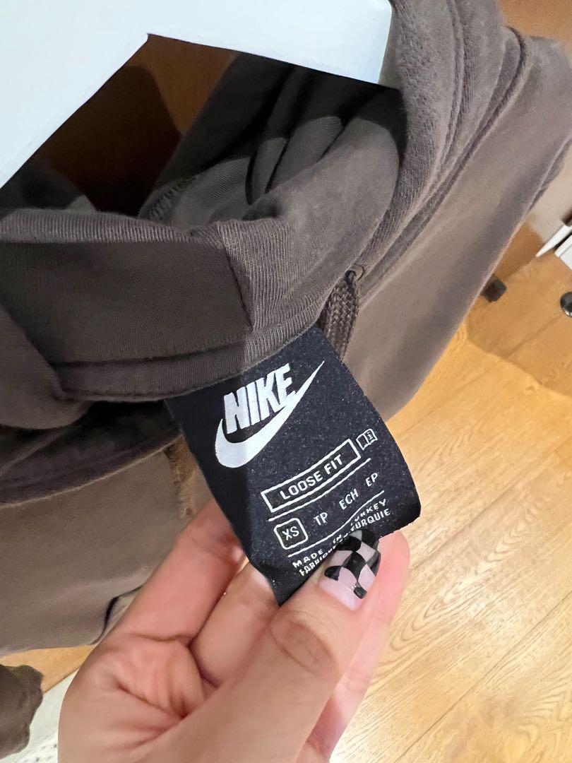 Nike metallic swoosh best sale neutral