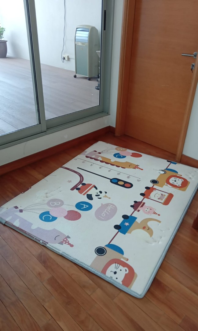 Plastic play mat, Furniture & Home Living, Home Decor, Carpets, Mats
