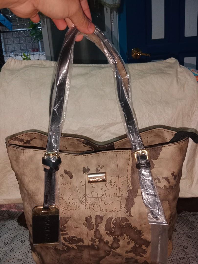 Prima Classe Map Sailing Ship Tote Medium To Large (Category: Luxury Bags & Wallets) located in Butuan. Submitted by fabchichub (Listing ID 1152648965, Image 2). Description: Prima Classe Map Sailing Ship Tote Medium To Large. Still with plastic wraps. Unused (hindi pa nagamit), well-kept (nakatago at iningatan ng maigi) tote bag..
