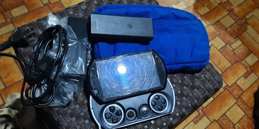 PsP Go (Category: PlayStation) located in Navotas City. Submitted by esgmrtt1013 (Listing ID 1152718411, Image 2). Description: Medyo nag blurred pag na slide but nalalaro pa sya at bumabalik sa normal Bago pa charger.