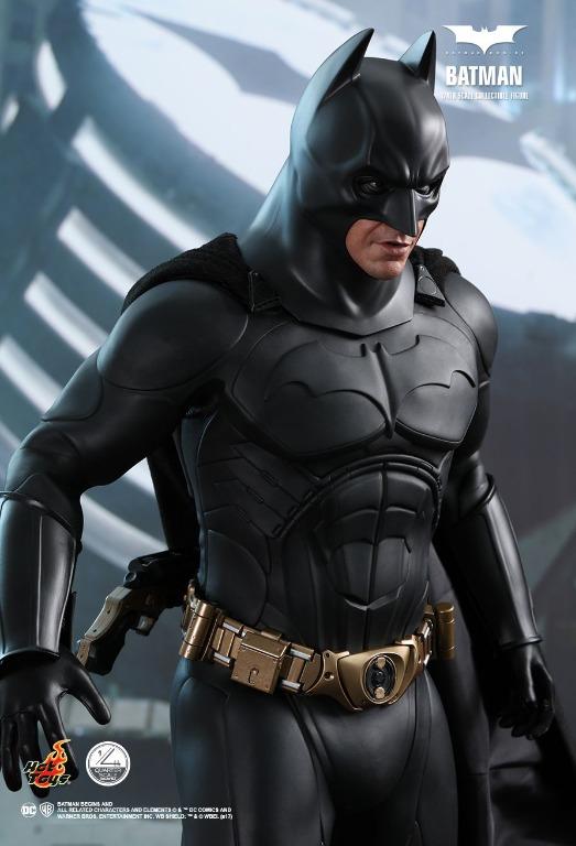 HOT TOYS QS009 BATMAN BEGINS BATMAN 1 4TH SCALE COLLECTIBLE FIGURE