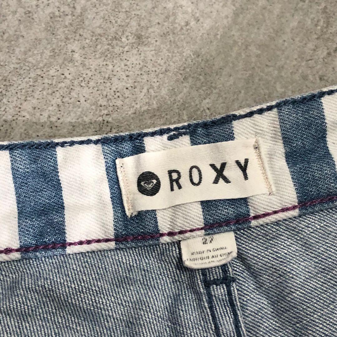 Roxy stripped white and denim shorts size 27 (Category: Shorts) located in Taguig. Submitted by kkstuff_ (Listing ID 1152658421, Image 3). Description: Stain at the back due to label 🌷Rules: READ •First to comment mine •Payment First Policy •Fixed Price •Strictly 2 days reservation only •Scheduled Delivery, NO RUSH 🌷Brand & Details on picture 🌷Color may vary due to lighting.