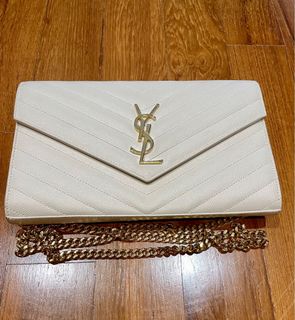 (Category: ) located in . Submitted by jordery (Listing ID 1152650708, Image 1). Description: .