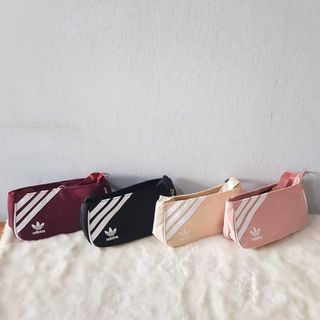 (Kategori: ) berada di . Dikirim oleh madammode (ID iklan 1152618371, Gambar 1). Deskripsi: .